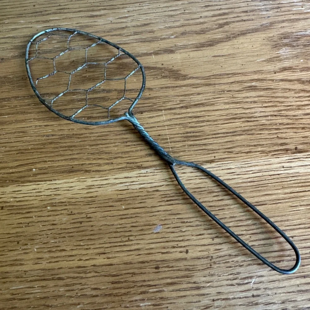 Vintage Antique‎ Style Twisted Wire Egg Rug Beater Skimmer Primitive Farmhouse